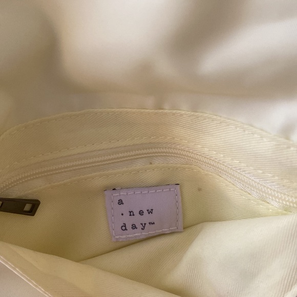 A New Day Crossbody Bag - Picture 3 of 3